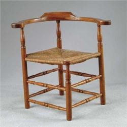 ANTIQUE COUNTRY RUSH SEAT CORNER CHAIR.