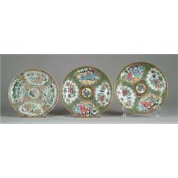 THREE ORIENTAL EXPORT PLATES.