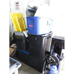 18 Pieces of Totes of Lids