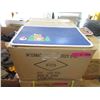 Image 1 : 4 Cases of New Plastic Place Mats - 144 Per Case