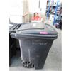 Image 1 : Large Rolling Curb Side Trash Can