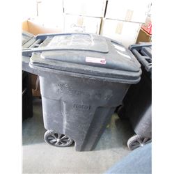Large Rolling Curb Side Trash Can
