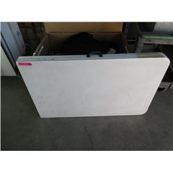 8 Foot Folding Resin Table