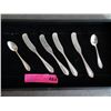 Image 1 : 6 Pieces of Matching Sterling Silver Flatware