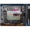 Image 1 : New Queen Size Animal Stripe Sherpa Blanket