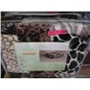 Image 1 : New Queen Size Animal Block Print Sherpa Blanket