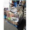 Image 1 : Skid of Assorted Vintage Collectibles