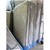 Image 1 : New Queen Size Kingsdown Pillow Top Mattress