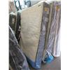 Image 1 : New Queen Size Kingsdown Tight Top Mattress