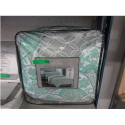 New Queen Size 8 Piece Coverlet Set - Green