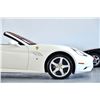 Image 7 : 2011 White Ferrari California Base Convertible