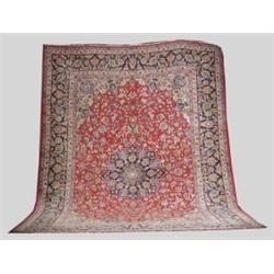ORIENTAL ISFAHAN ROOM SIZE RUG.