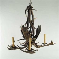 OUTSTANDING ANTLER FORM THREE-LIGHT CHANDELIER.