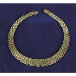 14K YELLOW GOLD LINK NECKLACE.