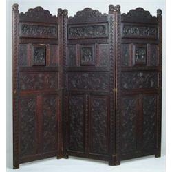 LARGE THREE PANEL OAK CARVED ROOM SCREEN.