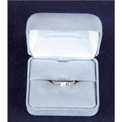 14K WHITE GOLD AND DIAMOND WEDDING RING SET.