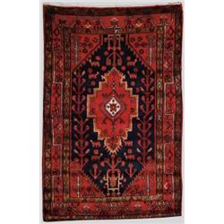 ORIENTAL HAMADAN SCATTER RUG.