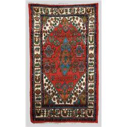 ORIENTAL HAMADAN SCATTER RUG.