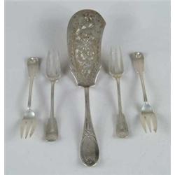 SELECTION OF SEVEN TIFFANY STERLING ITEMS.