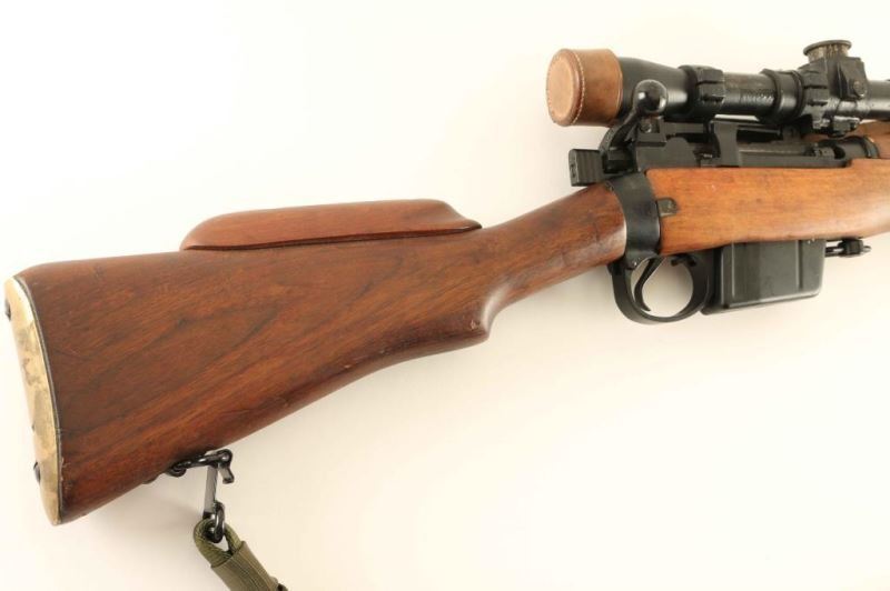 **Enfield L42A1 Sniper Rifle w/Case