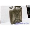 Image 7 : 20L Gas Can, Military Backpack and Duffel Bag