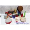 Image 2 : Box of Misc Vintage Tins