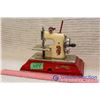 Image 1 : Sew-o-Matic Toy Sewing Machine