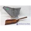 Image 2 : Metal Bucket and Scoop
