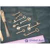 Image 2 : Lot of Skeleton Keys & Misc