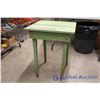 Image 2 : Wooden Table (21" x 21" x 28")