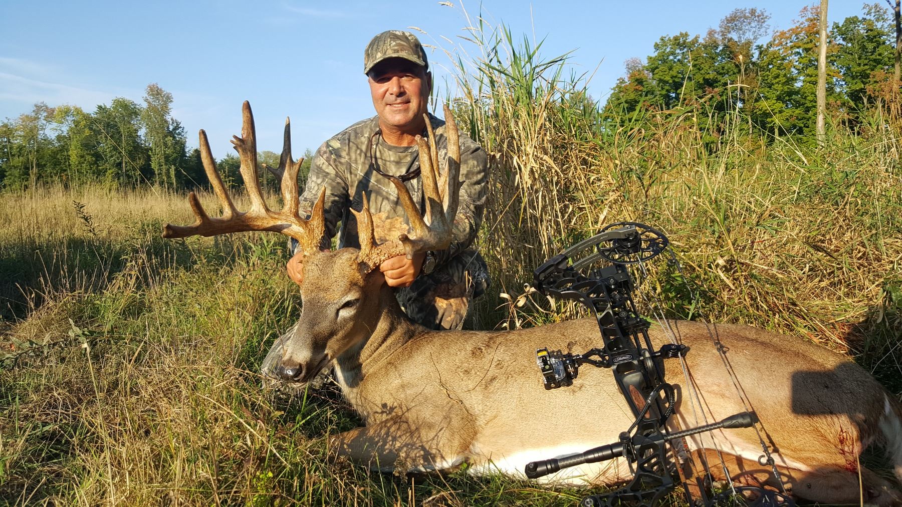 Wisconsin Trophy Whitetail Deer Hunt For 1 Hunter 1 Observer wisconsin-trophy-whitetail-deer-hunt-for-1-hunter-1-observer