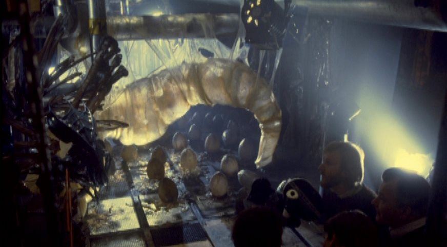 ALIENS (1986) - Miniature Translucent Alien Queen Egg