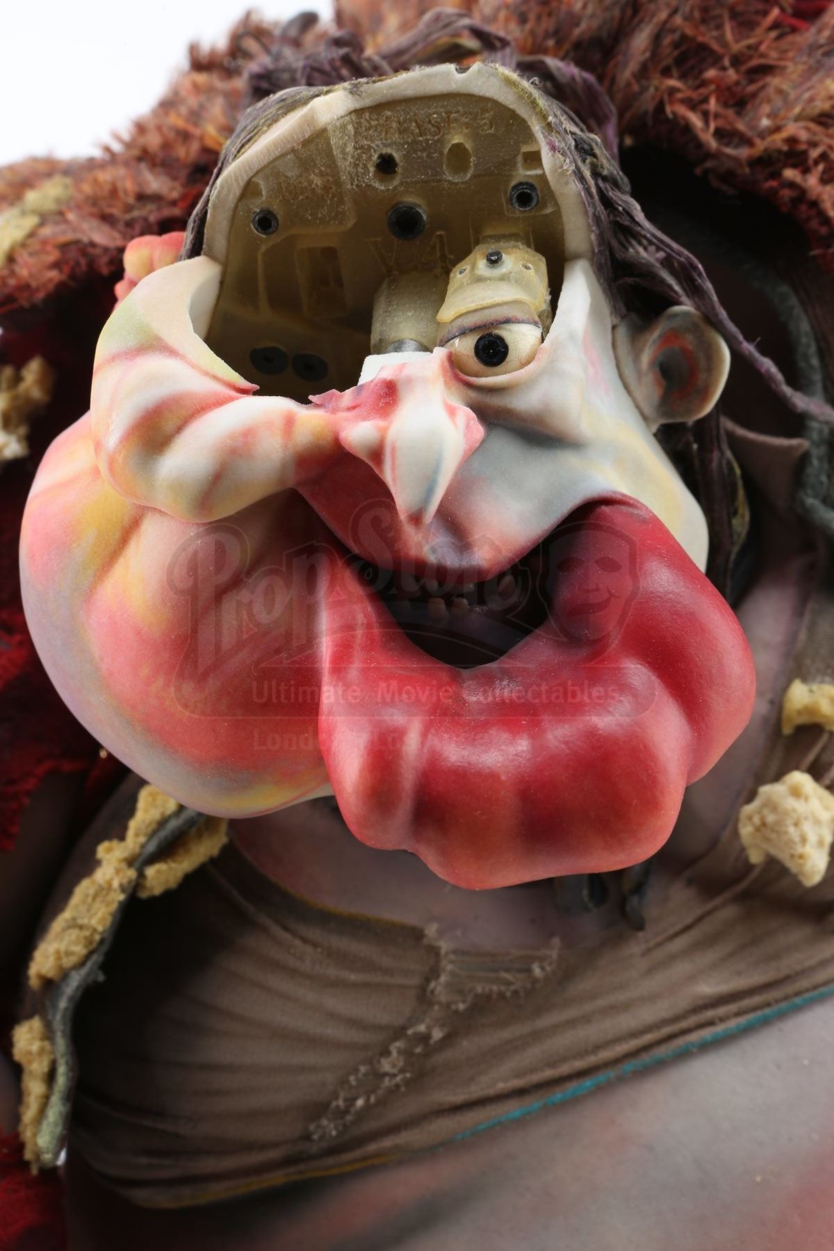 THE BOXTROLLS (2014) - Swollen Archibald Snatcher (Ben Kingsley) Stop