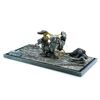 Image 1 : INDEPENDENCE DAY (1996) - Alien Puppet and Mothership Console Model Miniatures