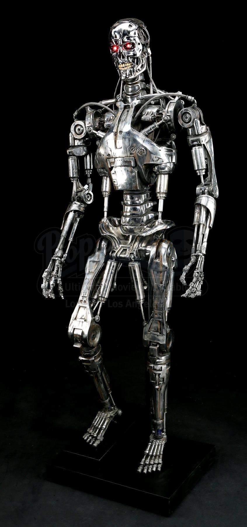 TERMINATOR 2: JUDGEMENT DAY (1991) - Light-Up T-800 Terminator Endoskeleton