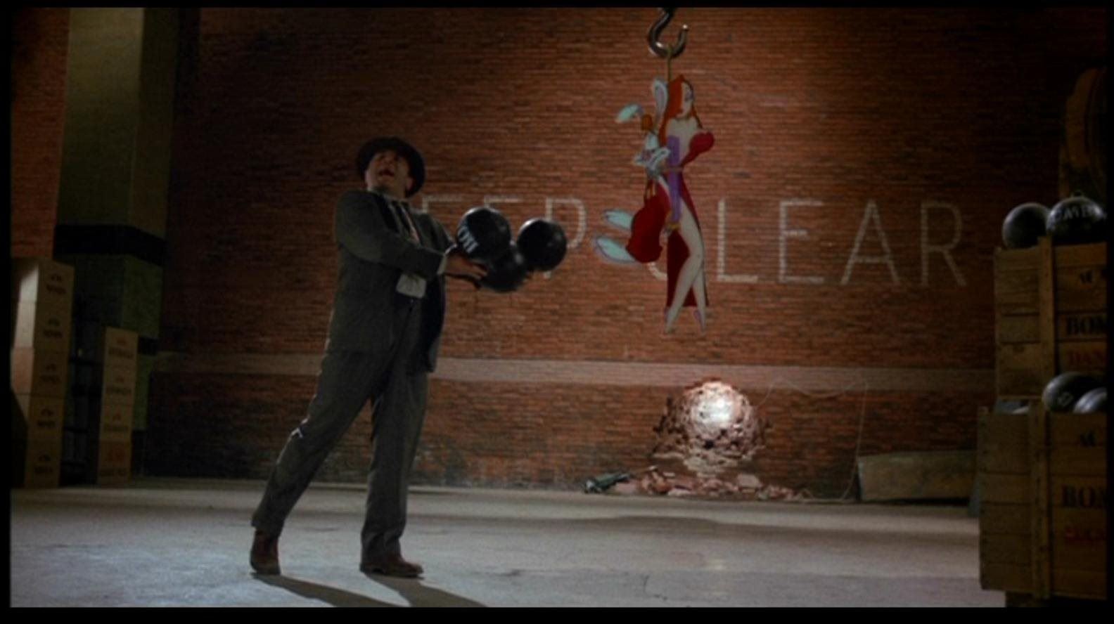 WHO FRAMED ROGER RABBIT (1988) - Acme Itching Powder, Bomb and Brick