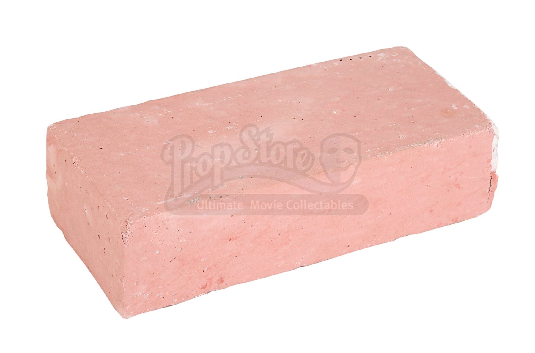 WHO FRAMED ROGER RABBIT (1988) - Acme Itching Powder, Bomb and Brick