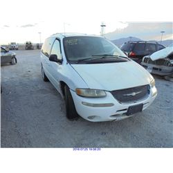 2000 - CHRYSLER TOWN AND COUNTRY // REBUILT SALVAGE