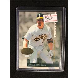 1996 Leaf Signature Series #23 Mark McGwire Oakland Athletics Baseball Card
