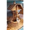 Image 2 : SMALL WOOD WELL DECORATION