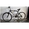 Image 1 : BLACK GT PALOMAR BIKE
