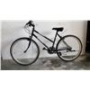 Image 1 : BLACK MOUNTAIN TOUR BIKE