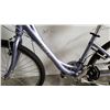 Image 2 : MAUVE GIANT BIKE