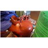 Image 2 : 2 METAL GAS CANS