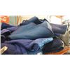 Image 2 : LOT OF 11 MOVING BLANKETS