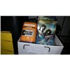 Image 3 : BOX OF BATTERIES AND CLOCK