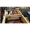 Image 2 : SHELF LOT OF MODEL TRAIN CARS