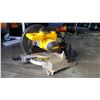 Image 2 : DEWALT 10 INCH COMPOUND MITRE SAW