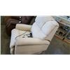 Image 1 : LAZY BOY LIFT CHAIR