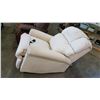 Image 3 : LAZY BOY LIFT CHAIR